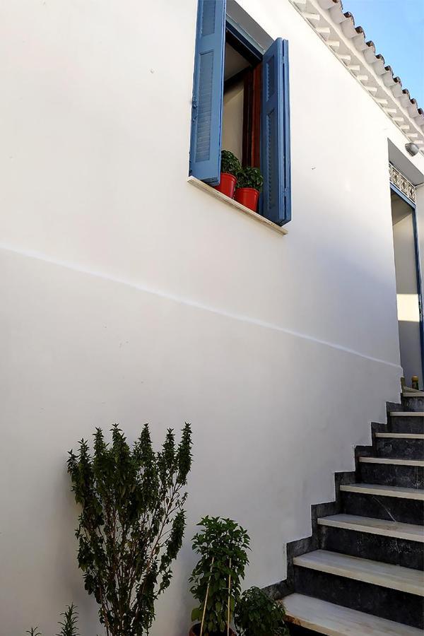 Ariadne,Traditional Apartment In Centre Of Poros Poros Town Zewnętrze zdjęcie